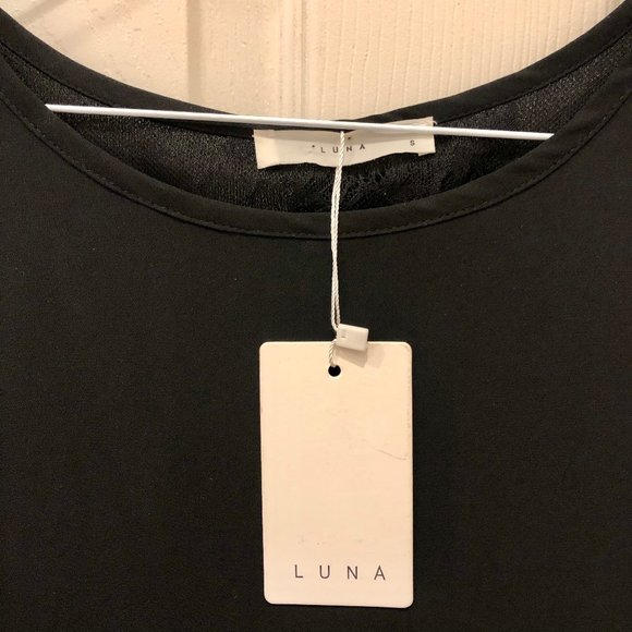 Black sleeveless top with lace underlay - Picture 3 of 7